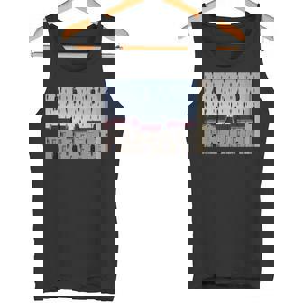 Magritteによるゴルコンダの有名な絵画。 長袖tシャツ タンクトップ - Kawaiitshirt