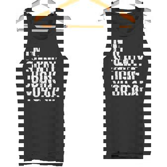 あなたの車を黙って判断してる面白いドライバーの名言 タンクトップ - Kawaiitshirt