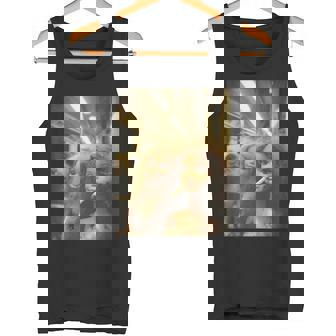 アンティーク調のドールフェイスミーム タンクトップ - Kawaiitshirt