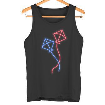 カイト フライング カイト ライディング ザ ウィンド カイト フライング プロフェッショナル タンクトップ - Kawaiitshirt
