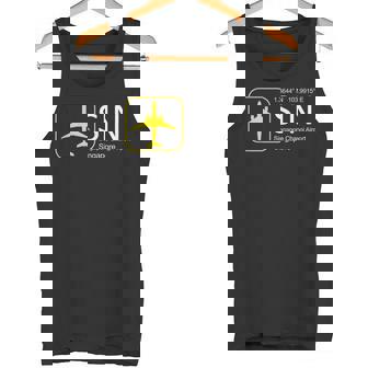シンガポール・チャンギ国際空港航空フライトクルー。 タンクトップ - Kawaiitshirt
