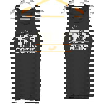 トラップ射撃 ピジョン ショットガン からのプル トラップ クレー射撃 タンクトップ - Kawaiitshirt