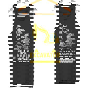 将来の掘削機オペレーターが重機ファンのトレーニングに参加。 タンクトップ - Kawaiitshirt