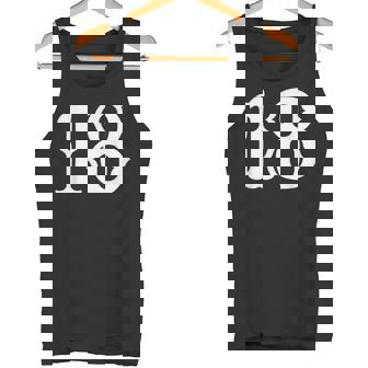 数字 18 インチ 白 大 太字 アメリカ 西部 スタイル フォント タンクトップ - Kawaiitshirt