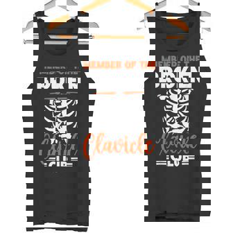 鎖骨骨折クラブのメンバー 手術 鎖骨 リカバリー サポート 鎖骨骨折 タンクトップ - Kawaiitshirt