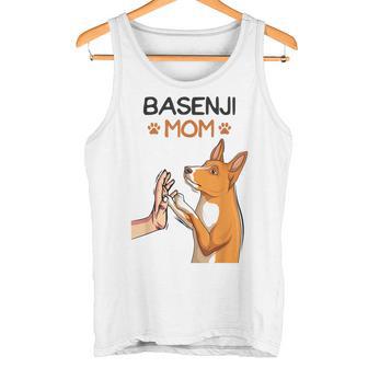 バセンジーママ犬愛好家 タンクトップ - Kawaiitshirt