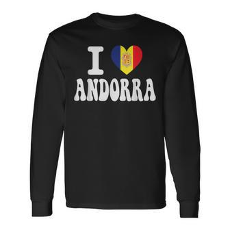 Souvenir Deoyage Rétro Avec Drapeau I Love Andorra En Forme De Cœur T-shirt à manches longues - Cadeauxyz