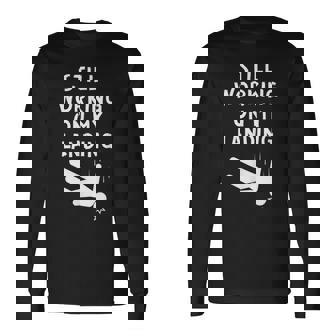 まだ着地作業中！おかしい頭部骨折の回復作業中 長袖Tシャツ - Kawaiitshirt