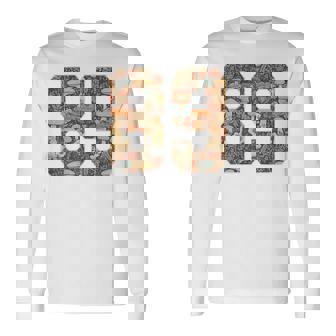 89 ナンバー コテージコア マッシュルーム レトロ フラワー裏側に 長袖Tシャツ - Kawaiitshirt