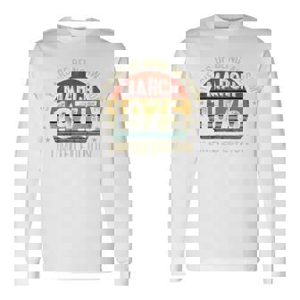 On Back 3月の誕生日 Est 1975年限定版 51St 長袖Tシャツ - Kawaiitshirt
