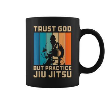 Confía En Dios Pero Practica Jiu Jitsu Christian Bjj Taza de café - Regaloses