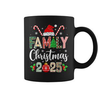Family Christmas 2025 Frohe Weihnachten Familienoutfit Tassen - Geschenkecke