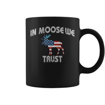 In Moose We Trust Moose Bandera De Estados Unidos Taza de café - Regaloses