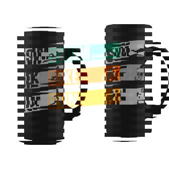 スイム・バイク・ラン トライアスロン選手 アスリート スポーツ トライアスロン コーヒーマグ - Kawaiitshirt