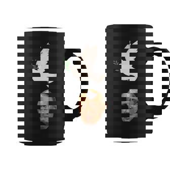 プーチンの頭に平和の鳩の糞、世界は平和を望んでいる コーヒーマグ - Kawaiitshirt