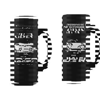 ボクスターを持った老人を決して過小評価しないでください。 コーヒーマグ - Kawaiitshirt