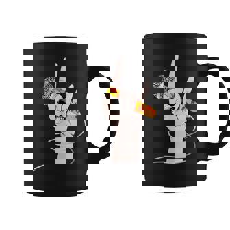 ボーカルマイクを持つロックシンガーの手 コーヒーマグ - Kawaiitshirt