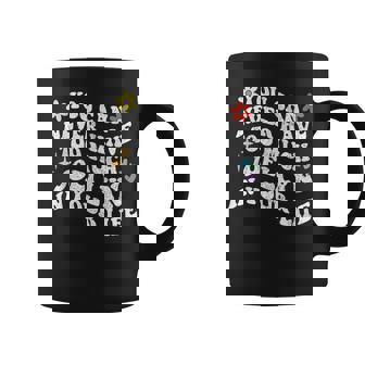 レトログルーヴィーなジョエリンをあなたの中に持ちすぎることは決してありません。 コーヒーマグ - Kawaiitshirt