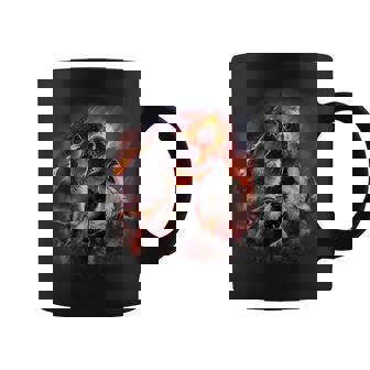 小惑星衝突月の下で燃える森で吠えるオオカミ コーヒーマグ - Kawaiitshirt