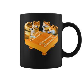 柴犬 将棋 イヌ 面白いtシャツ おもしろ 面白い 服 グッズ ネタ ウケ狙い メンズ 棋士 おもしろグッズ 長袖tシャツ コーヒーマグ - Kawaiitshirt