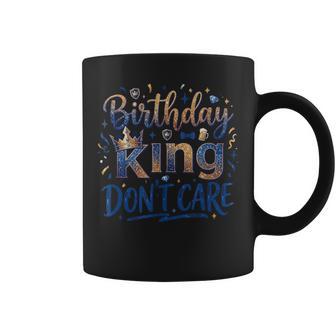 王様の誕生日パーティー衣装。 コーヒーマグ - Kawaiitshirt
