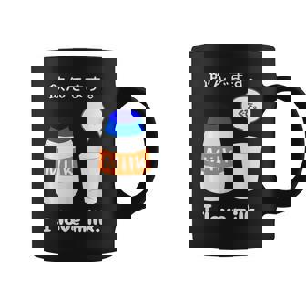 飲んでます。牛乳 ミルク 牧場 健康 飲み物 ボトル キャップ コーヒーマグ - Kawaiitshirt