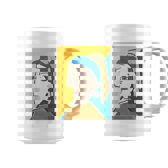 《バックプリント・背中側》【ピカソ風】真珠の耳飾りの少女／フェルメール（パロディ）【世界の名画】面白い コーヒーマグ - Kawaiitshirt