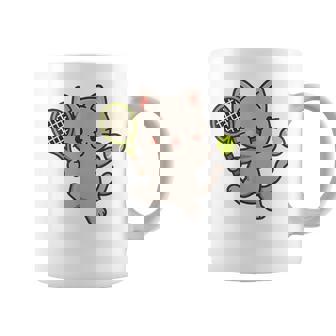 テニスをする猫。かわいいスポーツ猫。 コーヒーマグ - Kawaiitshirt
