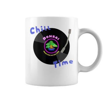 盆栽×レコード 静かに過ごすチル時間デザイン コーヒーマグ - Kawaiitshirt