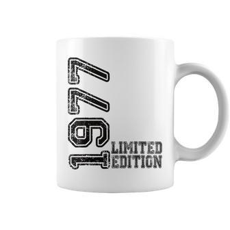 限定版 1977年誕生日 1977年生まれ 生年 コーヒーマグ - Kawaiitshirt
