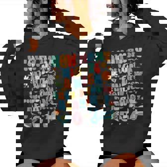 How Many Night A Week Should You Be Reading 6 7 Meme Teacher Women Hoodie | Seseable FR