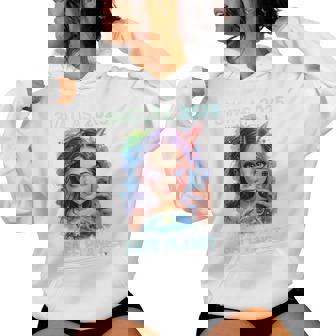 3IAtlas Comet – UFO Selfie Girl Safe Planet 2025 Space Tee Women's Hoodie | Mazezy