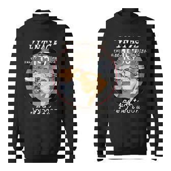 1957 ボンバーノーズアート ホットピンナップ 64歳の誕生日ギフト アンティーク調 スウェットシャツ - Kawaiitshirt