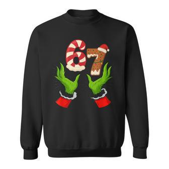 6 7 Six Seven Hand Meme Christmas Gen Z Alpha Xmas Sweatshirt - Thegiftio UK