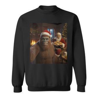 Bigfoot Selfie With Santa Claus Christmas Meme Sweatshirt - Thegiftio UK