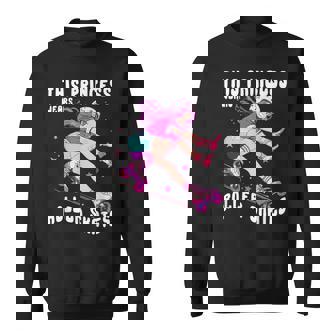 Esta Princesa Usa Patines De Ruedas Con Cita Retro Para Niña Patinadora Camisa de entrenamiento - Regaloses