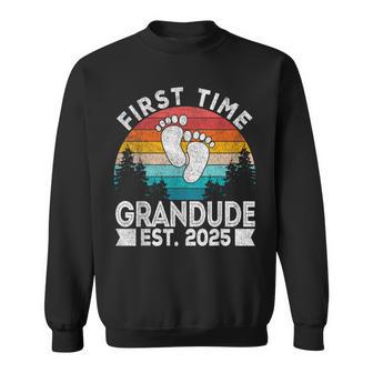 First Time Grandude Est 2025 First Time Grandpa Retro Sweatshirt - Thegiftio UK