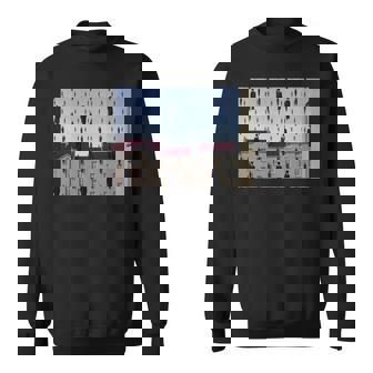 Magritteによるゴルコンダの有名な絵画。 長袖tシャツ スウェットシャツ - Kawaiitshirt