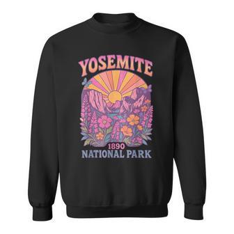 Retro Yosemite National Park Usa Vintage Hiking Sweatshirt - Thegiftio UK