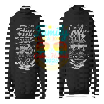 Vintage Family Vacation Oahu Hawaii 2025 Oahu Beach Group Sweatshirt - Monsterry