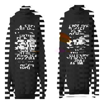 クロテッドクリームとジャムの入ったスコーンを食べに来ただけだよ スウェットシャツ - Kawaiitshirt