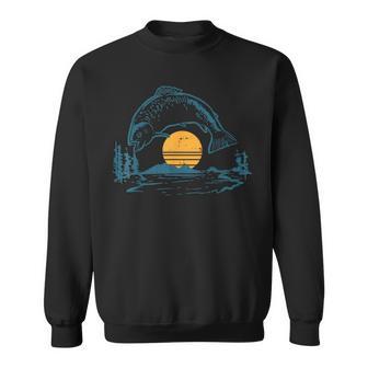 バスフィッシュ サンセットムーン ヴィンテージ 釣り フィッシャーマン アングラー ギフト スウェットシャツ - Kawaiitshirt