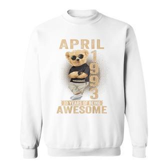 On Back 1993年4月 33歳の誕生日 33歳 テディベア スウェットシャツ - Kawaiitshirt
