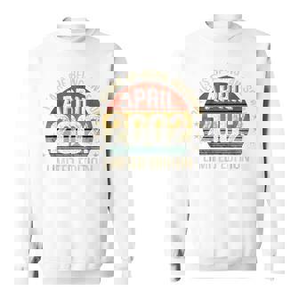 On Back 2002年4月の誕生日 限定版 ヴィンテージ 24Th スウェットシャツ - Kawaiitshirt