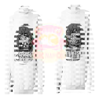 Retro Sleeping Cat Christmas – Cozy Vintage Holiday Sweatshirt Unisex | Mazezy