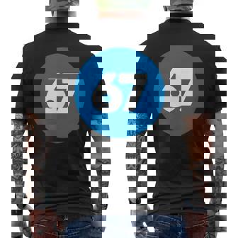 67 歳の誕生日番号 67 バルーン 67 歳の誕生日 メンズTシャツ バックプリント - Kawaiitshirt