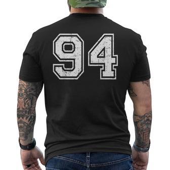 94 Matching Universitaire Grunge Deports D'équipe Numéro 94 T-shirt imprimé au dos - Cadeauxyz