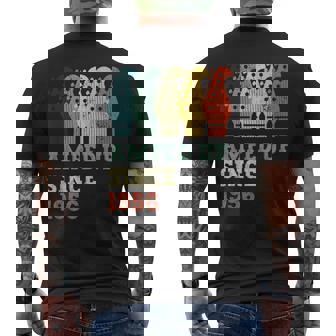 Amped Upince 1956 レトロ 誕生日 ギター 音楽 誕生年 メンズTシャツ バックプリント - Kawaiitshirt