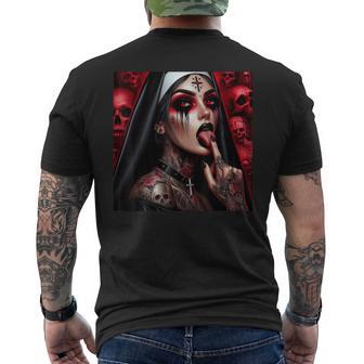 Gothic Ästhetisch Okkulte Unheilige Grunge Emo Punk Nonne T-Shirt mit Rückendruck - Geschenkecke