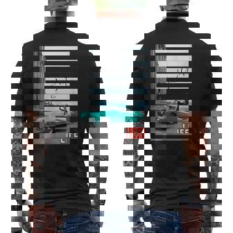 Life Picture Collection モデルと自動車 ／ エッフェル塔（1） メンズTシャツ バックプリント - Kawaiitshirt